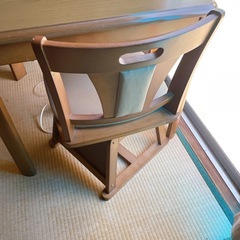 服部家具　ダイニングテーブルセット　コタツでも使えるの画像