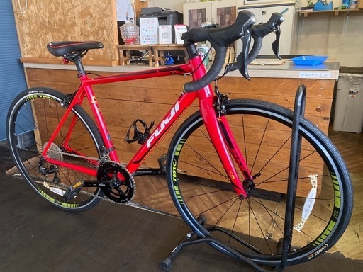 【SALE！8月末まで延長！防犯登録無料！FUJI ROUBAIX 1.3 2018年製前後タイヤ・チューブ新品！】カーボンフォーク　アルミフレーム　2×11速　700×28cロードバイク　レッド
