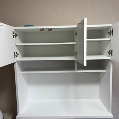 食器棚の画像