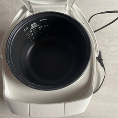 炊飯器　3合の画像