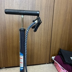 自転車の空気入れの画像