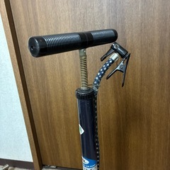 自転車の空気入れの画像