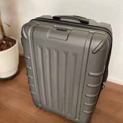 サムソナイトスーツケースの画像