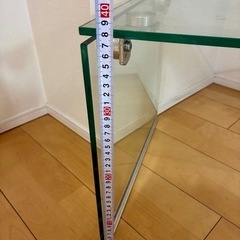ガラステーブルの画像