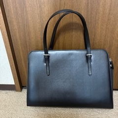 黒バッグの画像