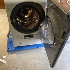 天)SHARP ドラム式電気洗濯乾燥機の画像