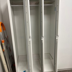 シンプルロッカー3人用鍵あり⑨の画像