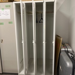 シンプルロッカー4人用鍵あり⑥の画像