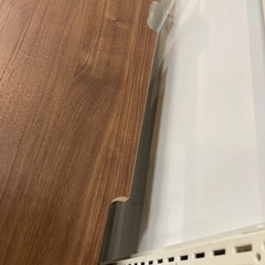 取りに来れる方限定！コンパクトデスクです！の画像