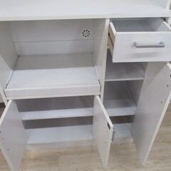 【ジャングルジャングル 岸和田和泉インター店】3枚扉食器棚 アイボリー 和泉市 堺市 岸和田市 泉大津市 高石市 泉北郡熊取町の画像