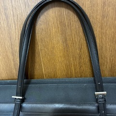 黒バッグの画像