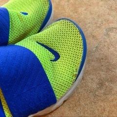 NIKE ナイキ　プレスト　エクストリーム　イエロー×ブルー　21㎝　キッズの画像