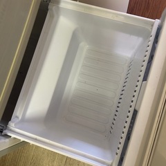 SHARP 冷蔵庫の画像