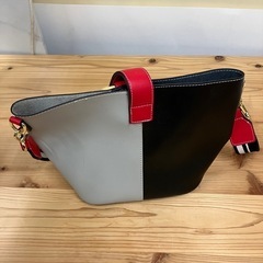 A2507-604 ショルダーバッグ 中古の画像