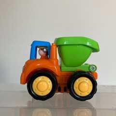 はたらく車のおもちゃの画像