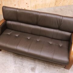 ≪zyb2355ジ≫karimoku/カリモク家具 3人掛けソファ WT3303M033 本革張り/合成皮革 ナラ/オーク WT33モデル 中古家具/宮城県仙台市 70620-18の画像