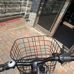 自転車　自転車本体ベージュ シティサイクル 前カゴ付きの画像