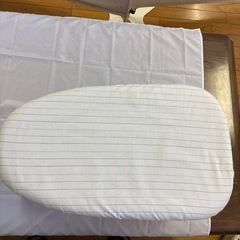 取引終了しました。ニトリ コードレススチームアイロン ES-140中古品動作確認済み➕アイロン台セット販売の画像