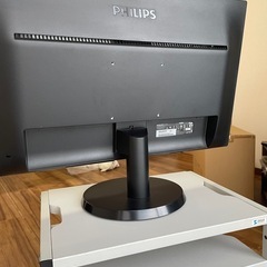 Philips 243V5QHABA/11 71 K 液晶モニター 23.6インチ フルHD（1920x108 O） DVI/D-Sub/HDMIケーブル付属動作品の画像