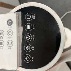 【中古】¥2,000 リモコン付きタワーファン【IG063】の画像