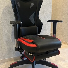 フットレスト付き メッシュ　ゲーミングチェアの画像