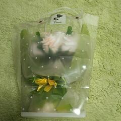 綺麗な造花の薔薇🌹の💐花束の画像