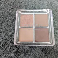 レブロン使用感ありチークとおまけの画像