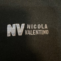 NICOLA VALENTINO 黒 Tシャツ Mの画像