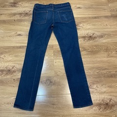 GU ダークブルー スリムフィット デニム　Lの画像