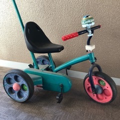 子供用三輪車の画像