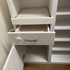 食器棚(コンセント付)の画像