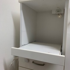 食器棚(コンセント付)の画像