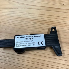 W2507-612 タイヤゲージ デジタル表示 通電確認済み 中古の画像