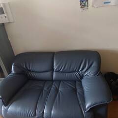 ブルーグレーの家具セットの画像