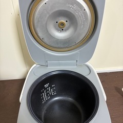 YAMAZEN　マイコン炊飯ジャー　3合用　YJC-300　2020年製の画像