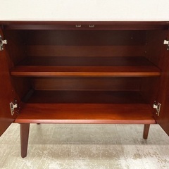 《月末限定！》ジモティー見た！で10%OFF【サイドボード】訳あり アウトレット展示品 DENコーポレーション キャビネット マホガニー11 田コーポレーション キャビネット 収納家具 アンティーク調:マホガニー材の画像