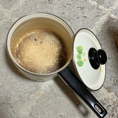 昭和から使い込まれた鍋 レトロ 花柄の画像