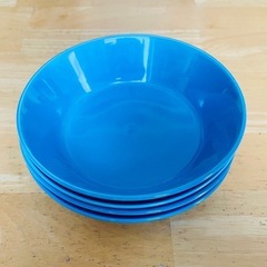 青色の皿4枚セットの画像