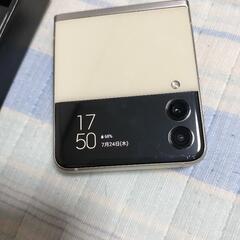 Galaxy Z Flip3 5G
折りたたみスマホ シムフリー 
6.7インチ 
8GB  256GBの画像