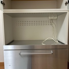 食器棚の画像