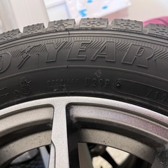スタッドレスタイヤ、アルミホイール4本の画像