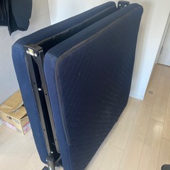 折りたたみ式ベットの画像