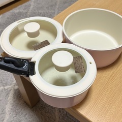 きまりました❣️アイリスオーヤマ ピンク 鍋6点セット  美品の画像