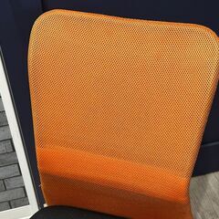 【急募】オフィスチェア　オレンジ4の画像
