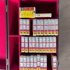 8トラックカセットテープ(トランク入り)の画像