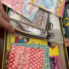 ★折り紙セットと文具まとめの画像