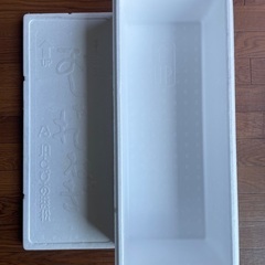 ふた付き発泡スチロール箱(大)の画像