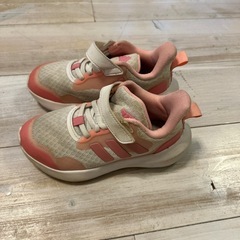 子供スニーカーの画像