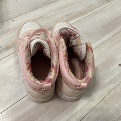 子供スニーカーの画像