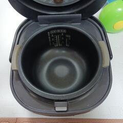 SHARP　炊飯器3合炊きの画像